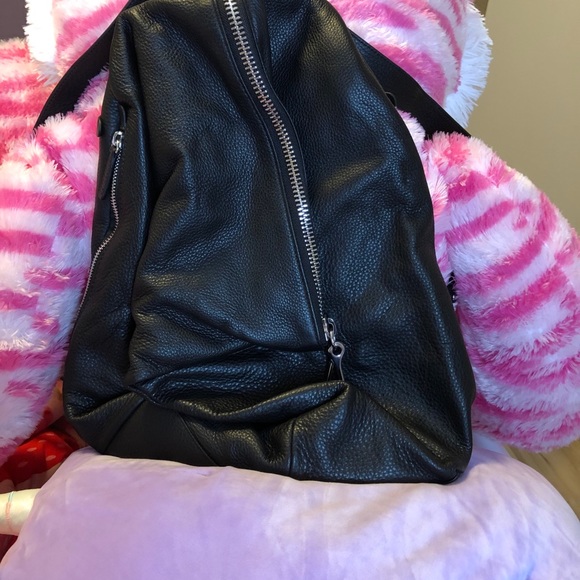 Brand new Vince Camuto black leather backpack - Picture 10 of 11